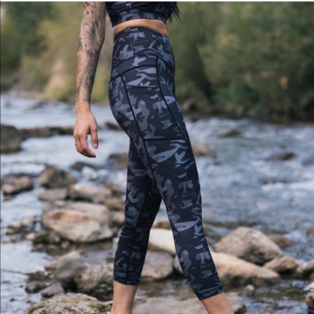 ISO Zyia Camo Leggings size Medium